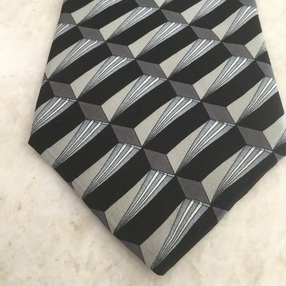 GEOFFREY BEENE TIE